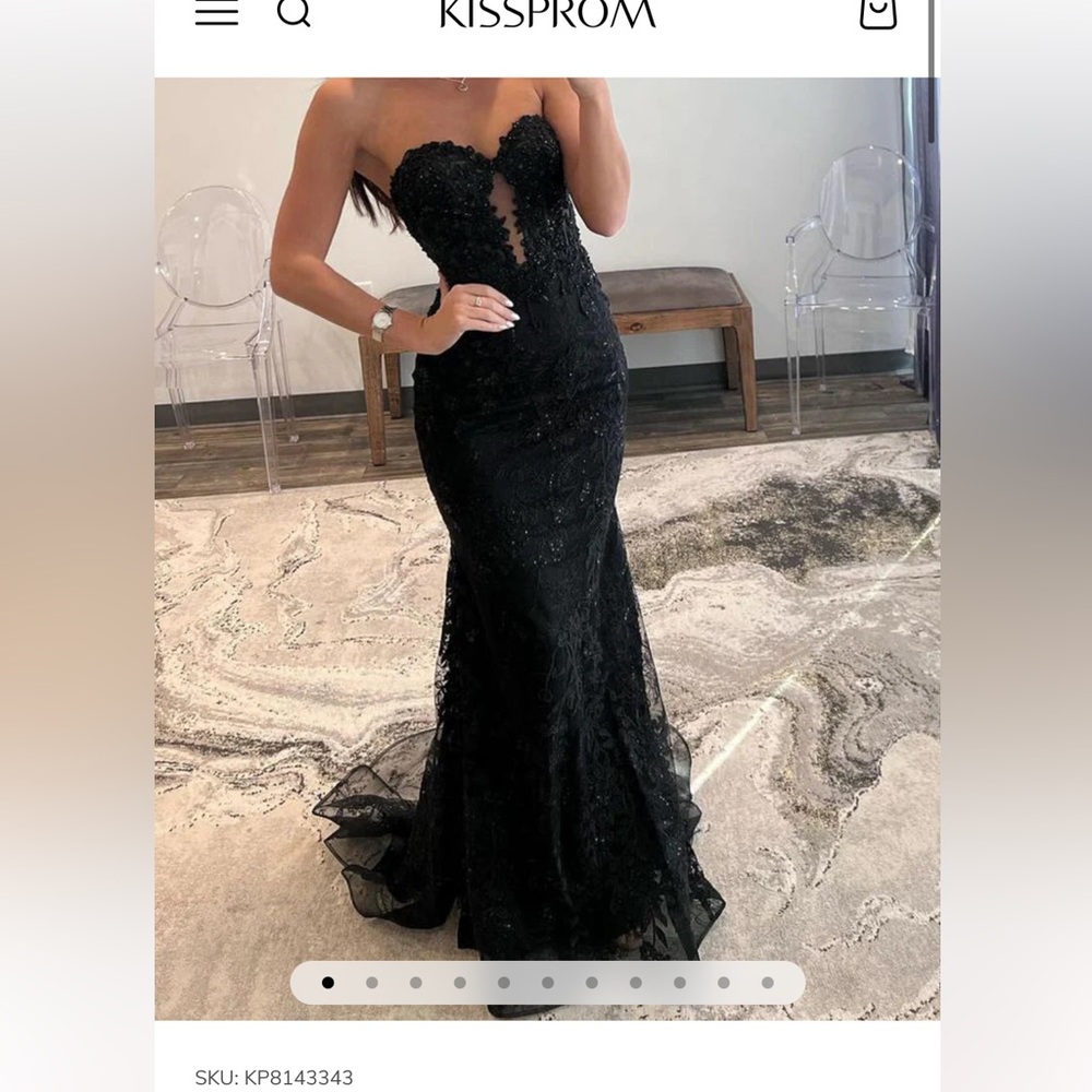 Stunning black evening gown. Terry black sweetheart lace mermaid prom type dress